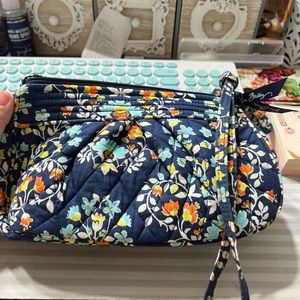 Vera Bradley small too zip crossbody